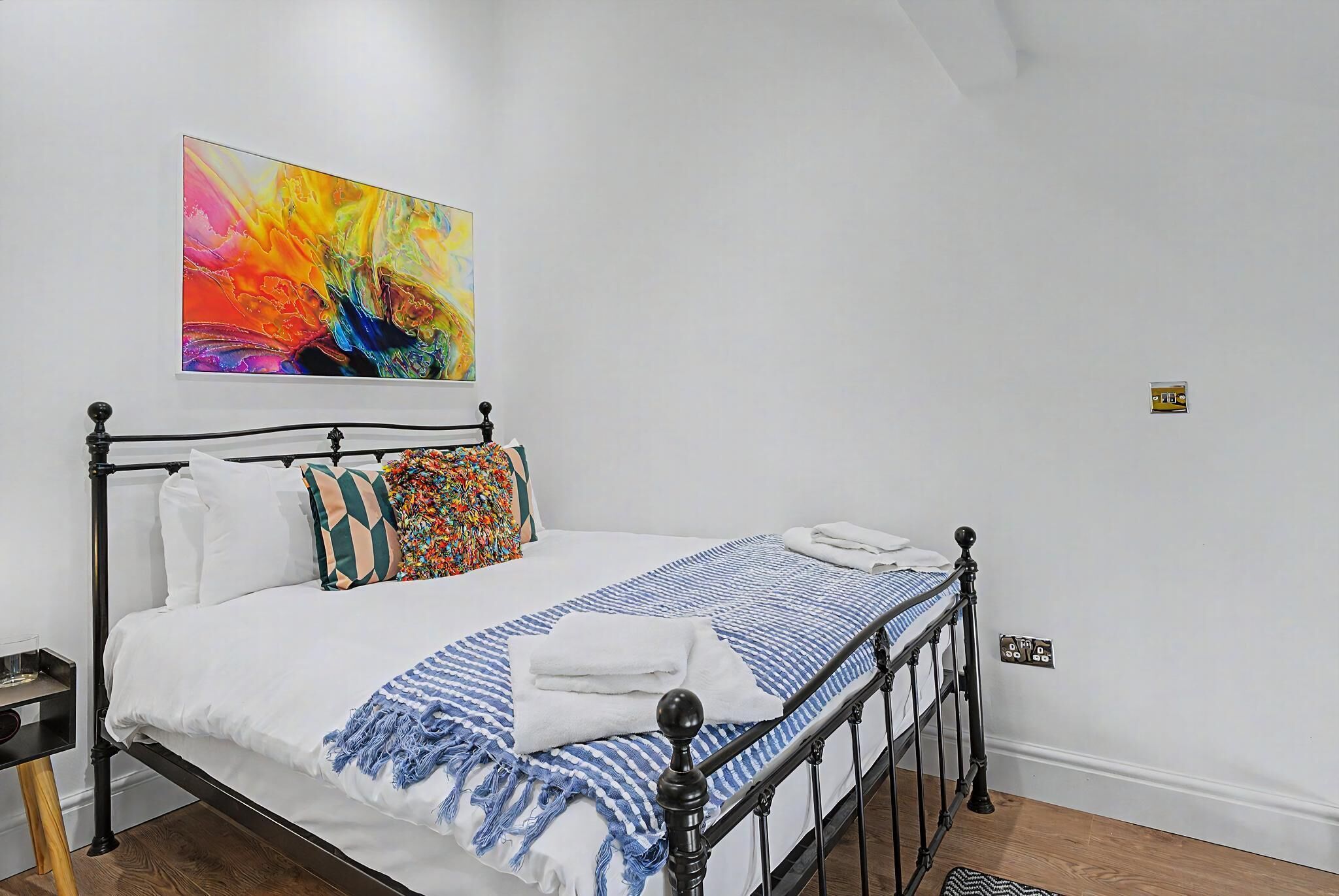 Huoneisto (One-Bedroom Apartment) | Työpöytä, kannettavalle tietokoneelle sopiva työtila, ilmainen Wi-Fi
