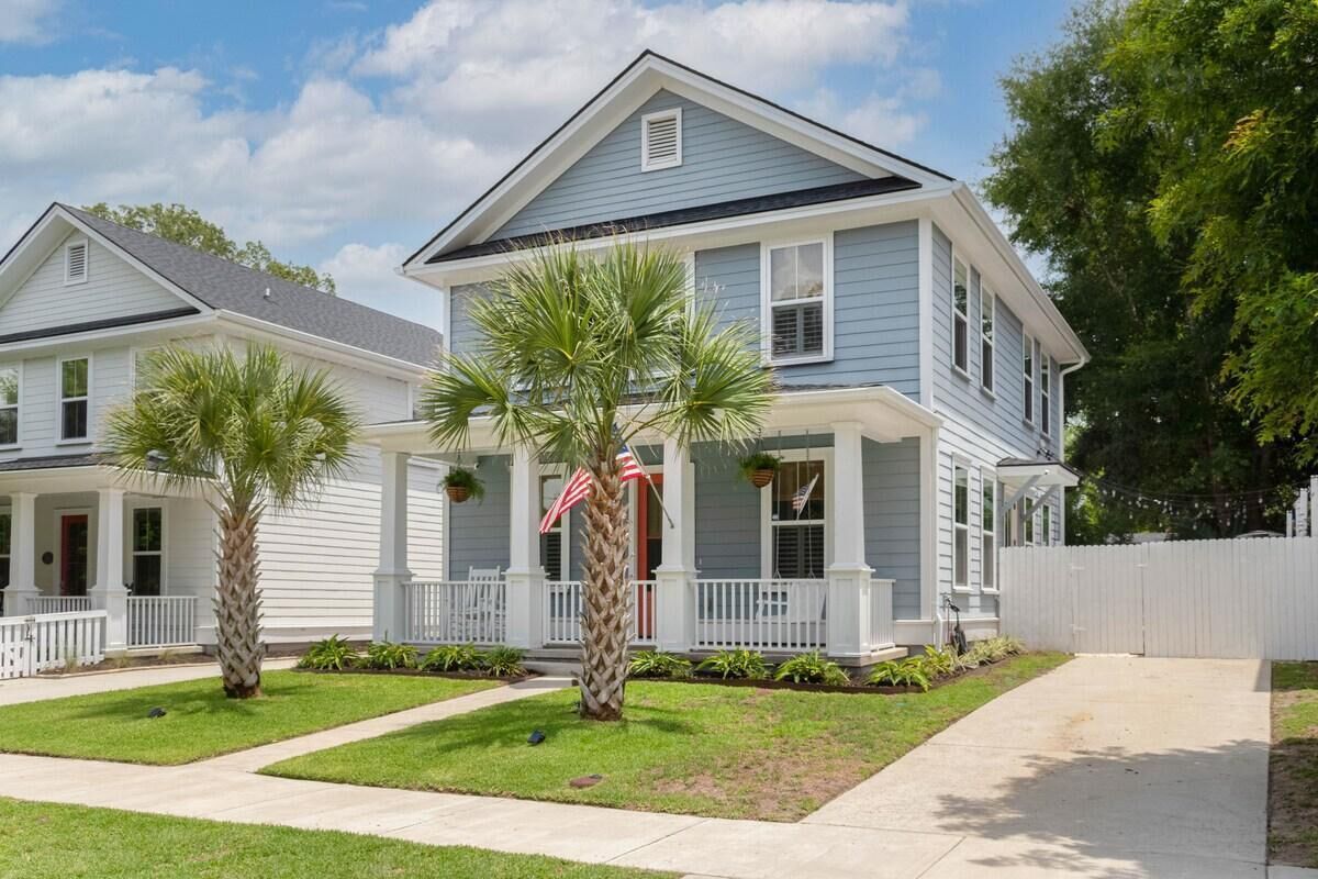 House, Multiple Beds (58 Shem Dr - MTP) | Exterior
