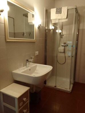 Bathroom - Vrbo Property (Veneto)