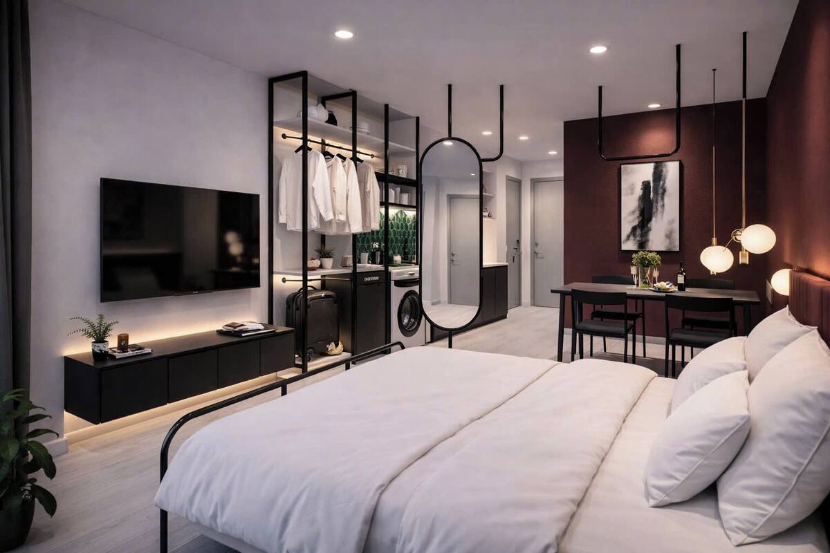 Suite, Balcony | Desk, laptop workspace, free WiFi