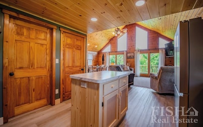 Forksville Hilltop Hideaway