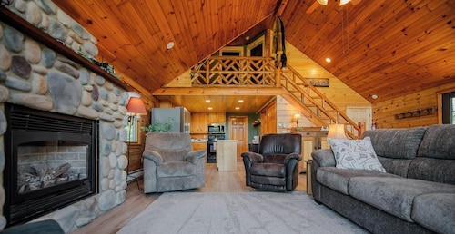 Forksville Hilltop Hideaway