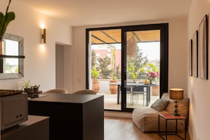Deluxe-Apartment, 1 King-Bett, Stadtblick | Innenbereich