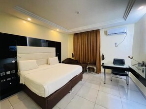 Economy Room, Balcony, City View | Desk, laptop workspace, blackout drapes, soundproofing - Darminah Luxury Hotel (Akure)