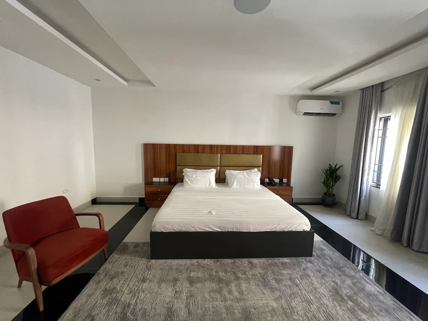 Family Room, Balcony, City View