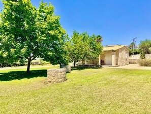 Exterior - Palm Villa Ammes | Luxury Estate • Pool • Tennis Court • Steps from Ammes Beach (Svoronata)