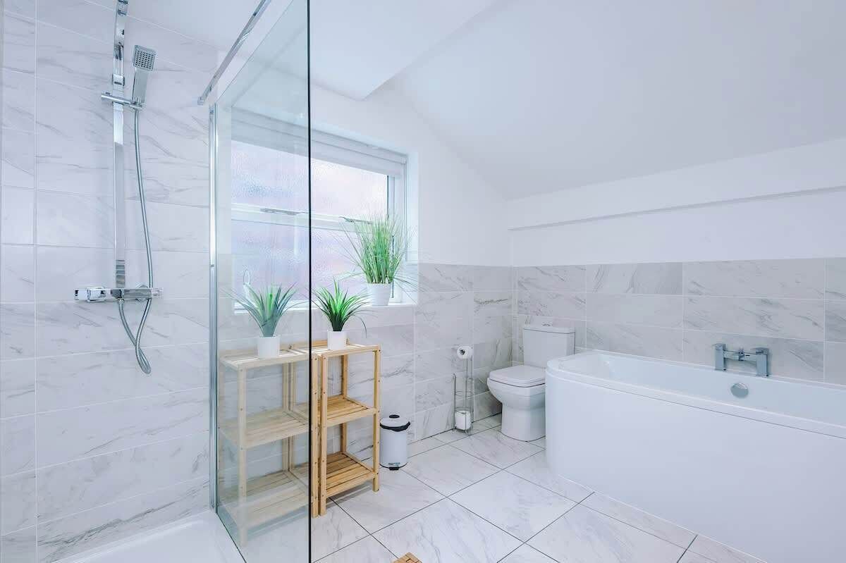 Shower, hair dryer, shampoo