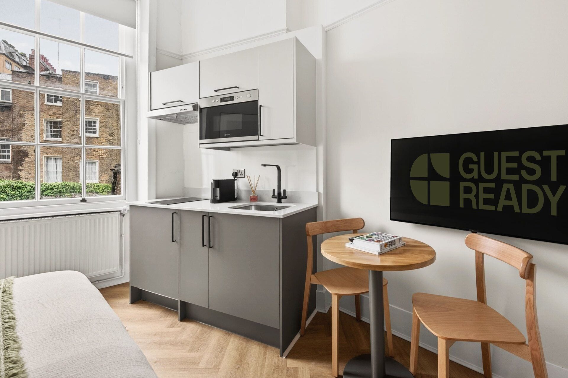 Apartment (Large Double Room) | Private kitchen