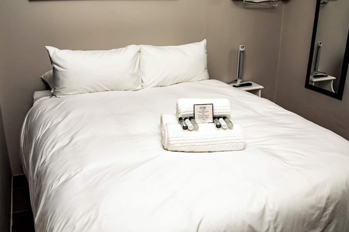 Double Room | Desk, laptop workspace, WiFi (free)