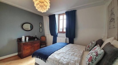 Charming apartment in a historic building in the popular Breitequartier neighborhood—your home in Basel