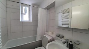 Bathroom - Vrbo Property (Basel)