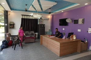 Lobby - Hotel Mayur Palace (Khatoo)