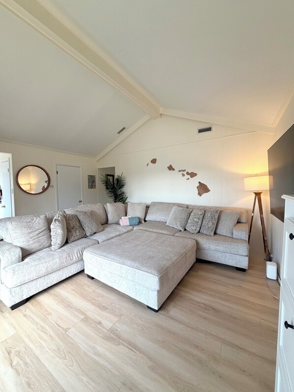 Living area - The Captains Quarters on the South End (Brigantine)