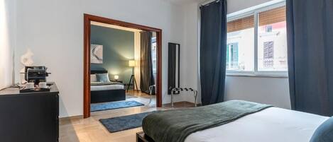 Camera Quadrupla Luxury | Blackout drapes, soundproofing, WiFi (free)