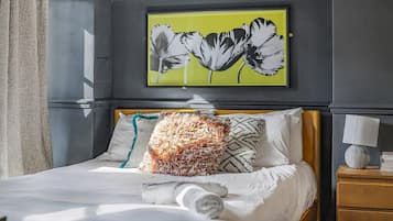 Apartment (Standard Single Room) | Schreibtisch, laptopgeeigneter Arbeitsplatz, Bügeleisen/Bügelbrett