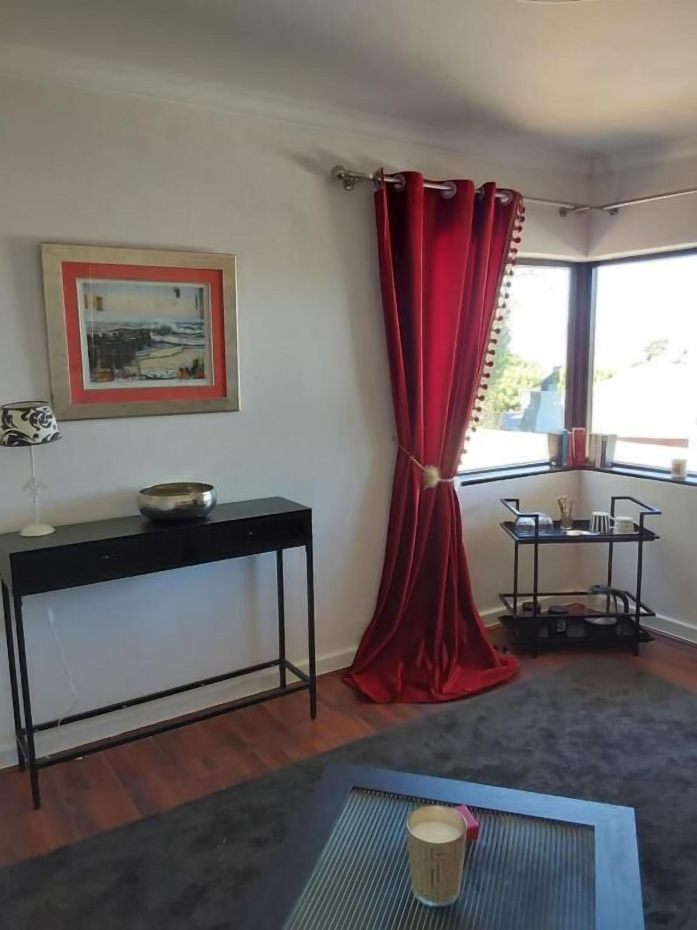 Apartment, 1 Bedroom, Balcony, City View | Living room