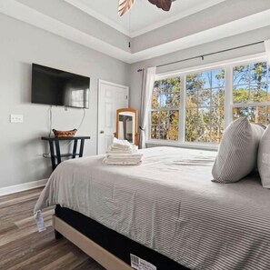 2 bedrooms, free WiFi, bed sheets, wheelchair access - Barefoot Bliss-Updated 2 Bedroom, 2 Bathroom Retreat! Beach, Golf, Pools, More! (North Myrtle Beach)