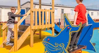 Roberts Retreat
Cosy caravan close to beaches resturants cinema and funfair.