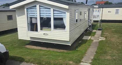 Cayton Bay 3 bed Holiday Home