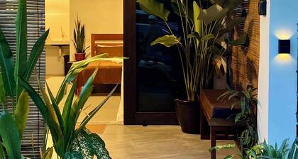 Private Boutique Studio in Central General Luna with Starlink WiFi