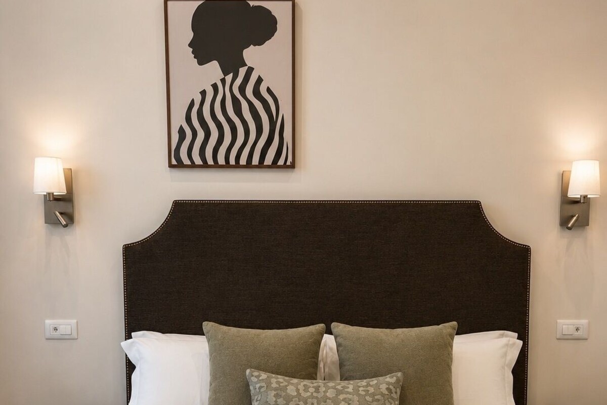 Habitación doble Deluxe | Ropa de cama de alta calidad, edredón y minibar 