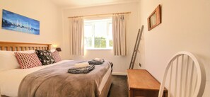Room - Petrichor - charming coastal retreat close to the beach in Bantham, South Devon (Bantham)