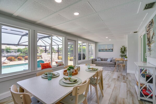 House (2 Bedrooms) | Interior - Canal-front Home w/ Dock & Sunroom in Punta Gorda! (Punta Gorda)