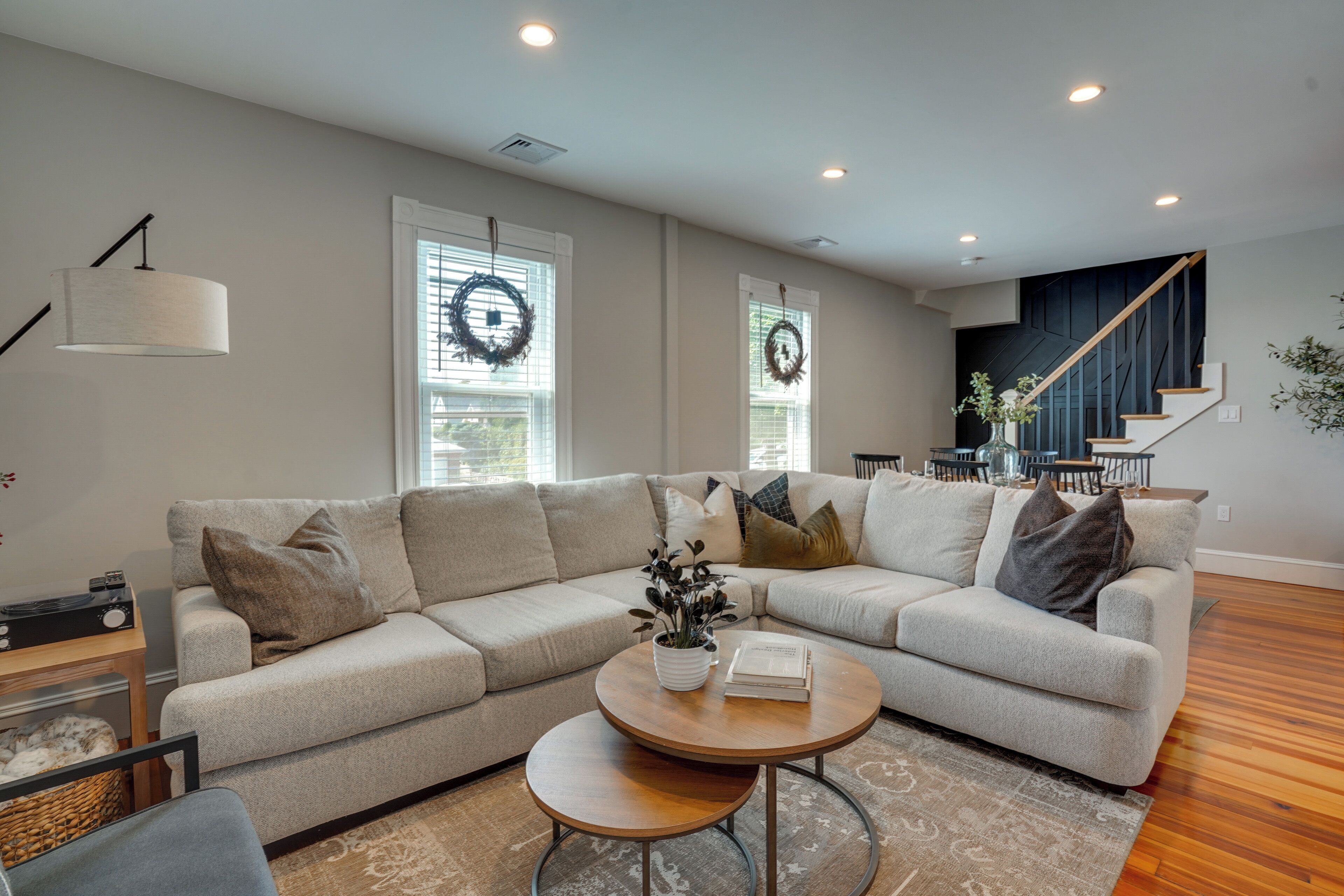 Apartment (4 Bedrooms) | Front of property