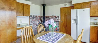2-unit Family Combo, Walk to Downtown Sequim!