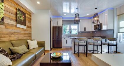Walk to Dining & Marina! Modern Stamford Condo