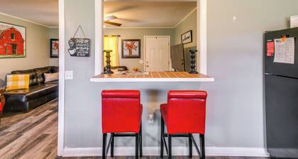 1 Mi to Dtwn! Quaint Vidalia Getaway w/ Patio