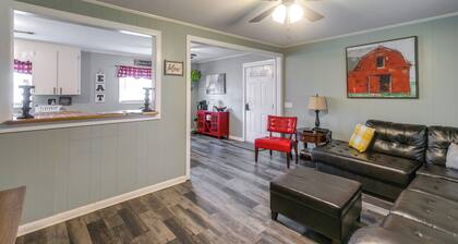 1 Mi to Dtwn! Quaint Vidalia Getaway w/ Patio