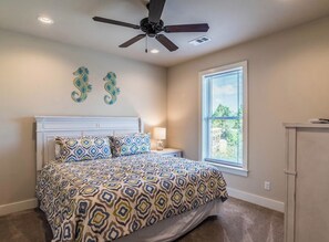 4 bedrooms, iron/ironing board, free WiFi, bed sheets - New Listing! In Morgantown Pools/Pickleball (Gulf Shores)