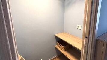 Double Room, Balcony | Interior