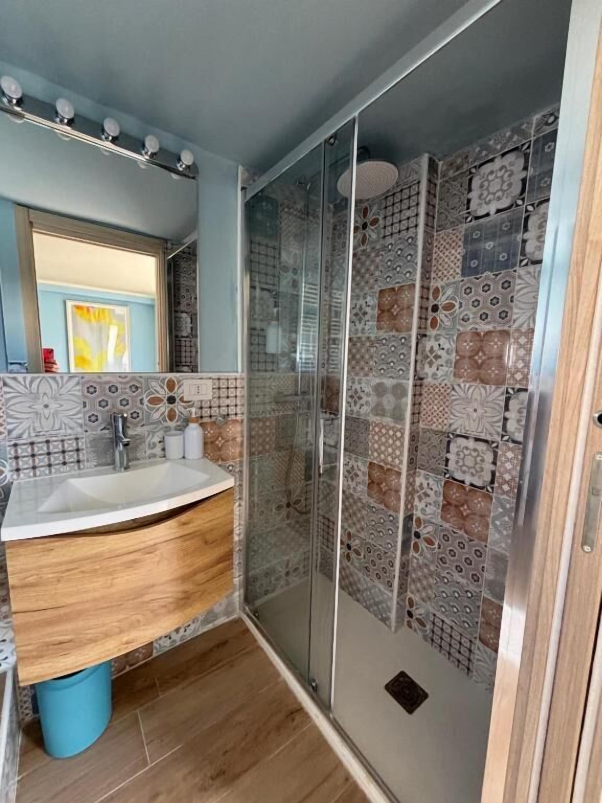 Estudio Deluxe, vistas a la ciudad | Baño
