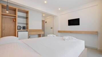 Standard Double Room | Egyptian cotton sheets, premium bedding, individually furnished