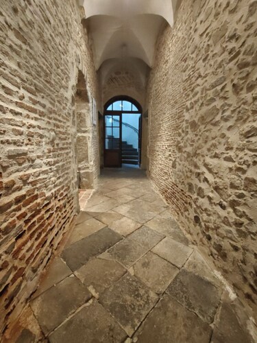 Medieval home in Historic Thiers/Views/Sleeps 14