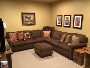 Living area - 3 bedroom condo w/ private hot tub less than 4 minutes to downtown & the lifts (Ketchum)