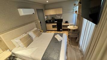 Basic Apartment | WiFi (free), bed sheets