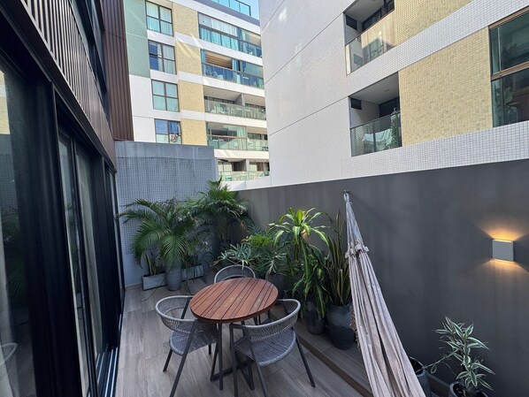 Apartamento básico | Restaurante al aire libre