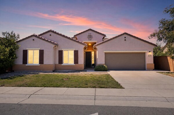 Elk Cove Couple's Basecamp 1 Bedroom Home - Elk Grove, CA