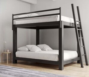 Condo, 2 habitaciones | 2 habitaciones, espacio para trabajar con laptop y wifi gratis 