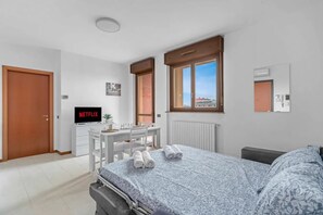 Room - Vrbo Property (Milano)