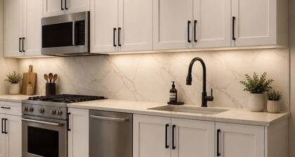 Luxurious Living-prime Location 1 Bedroom Condo