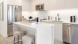 Apartment, 1 Schlafzimmer | Eigene Küche | Wasserkocher mit Kaffee-/Teezubehör, Kühlschrank, Ofen, Toaster