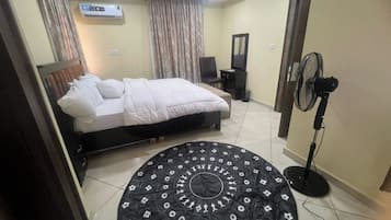 Classic Room, Balcony, City View | Desk, laptop workspace, blackout drapes, soundproofing