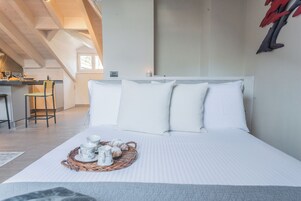 Huoneisto (0 Bedroom) | Silitysrauta/-lauta, vauvansängyt, vuodevaatteet