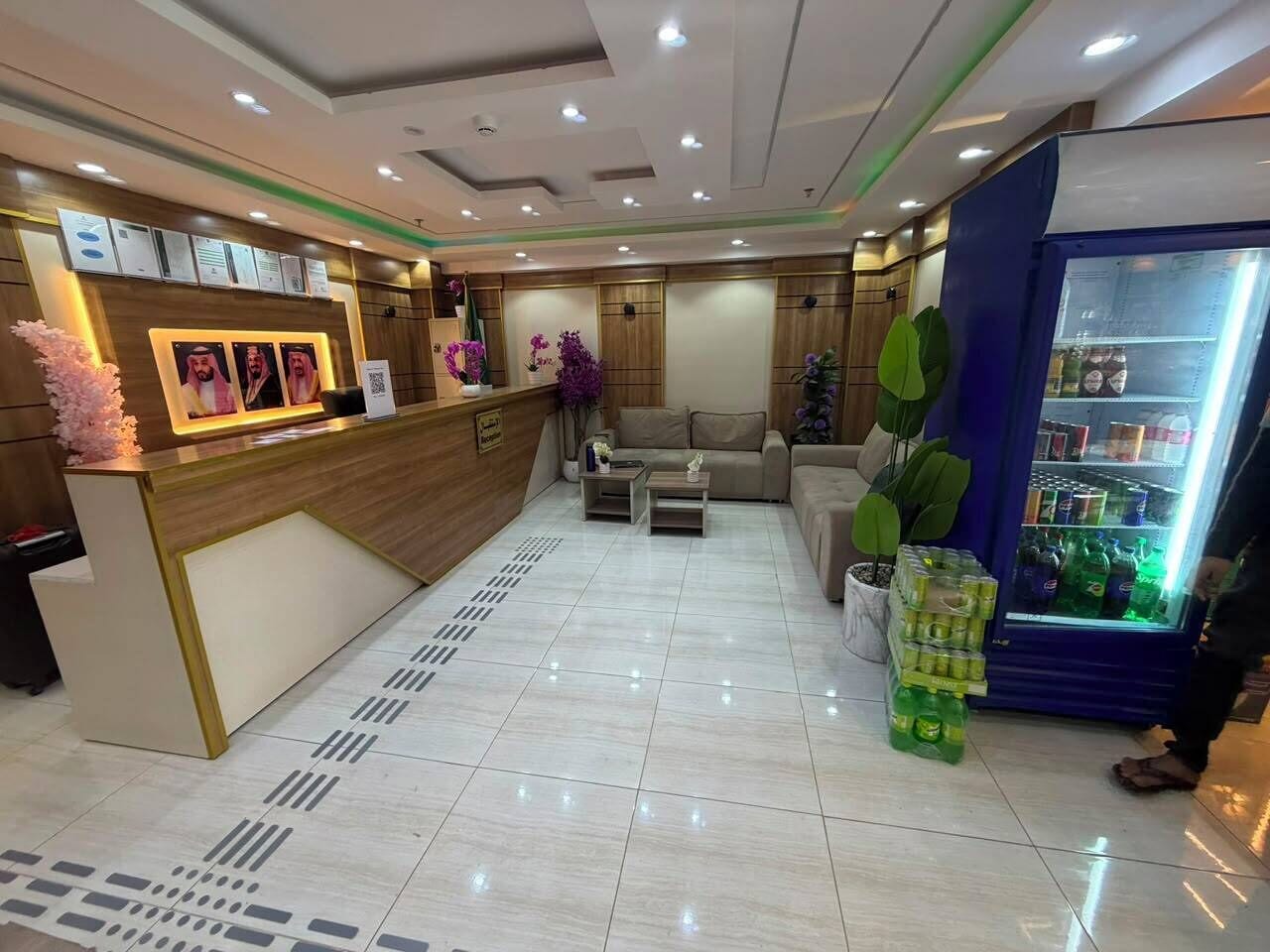 Double Room | Lobby