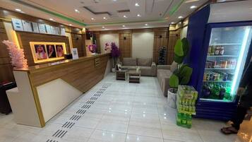 Double Room | Lobby