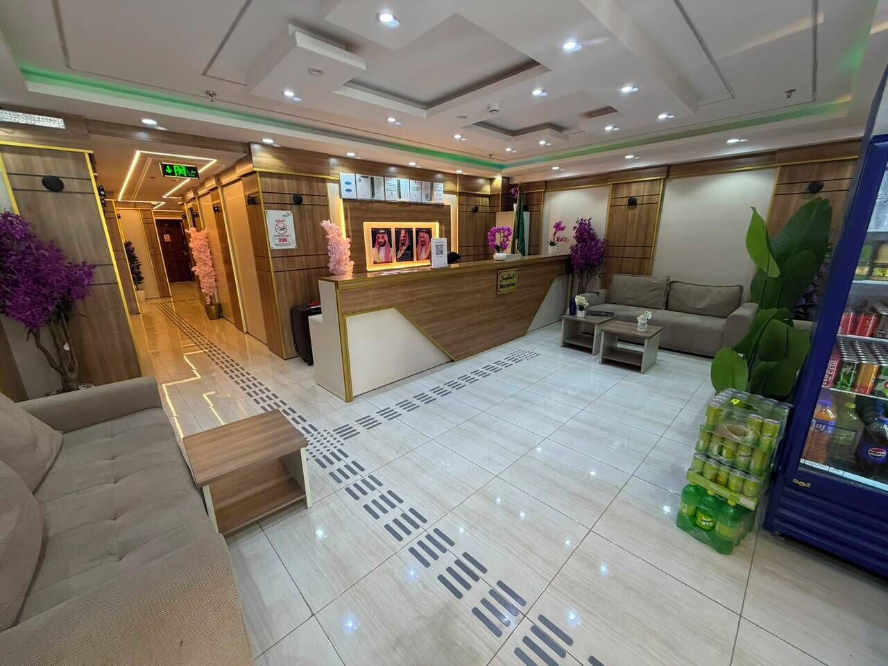 Double Room | Lobby